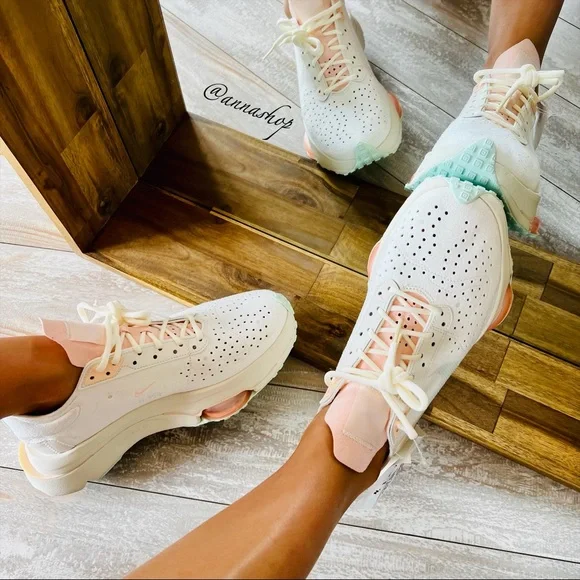 Pale Ivory Nike Air Zoom Type Women Air Zoom Type Trainers